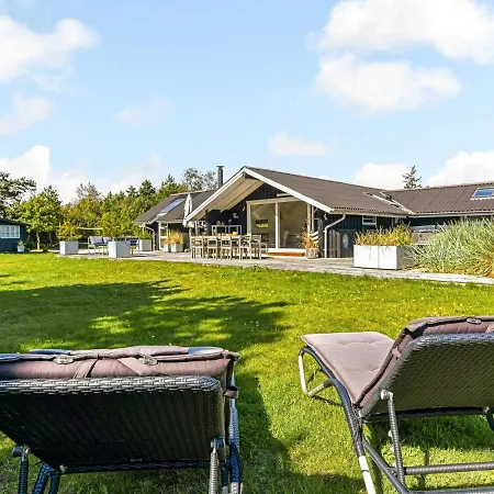 Semesterbostad Holiday Vi